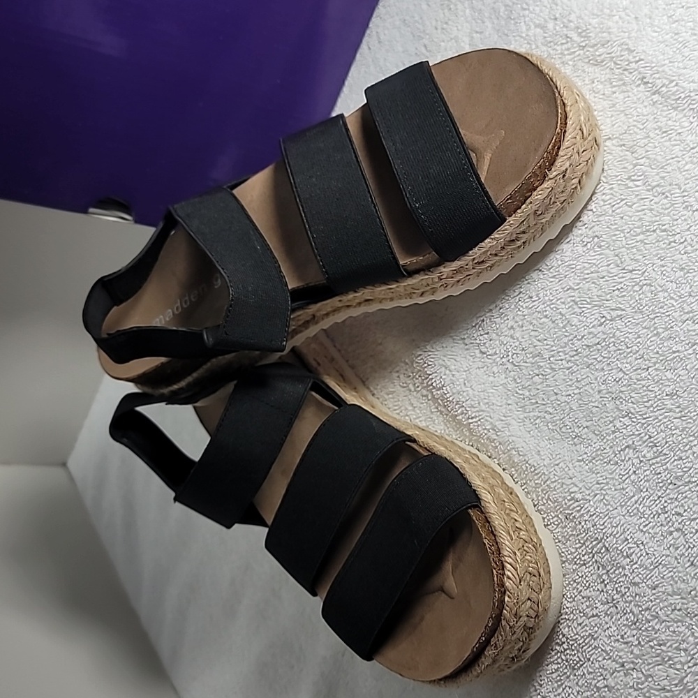 Madden Girl Ladies sandal - Picture 2 of 9